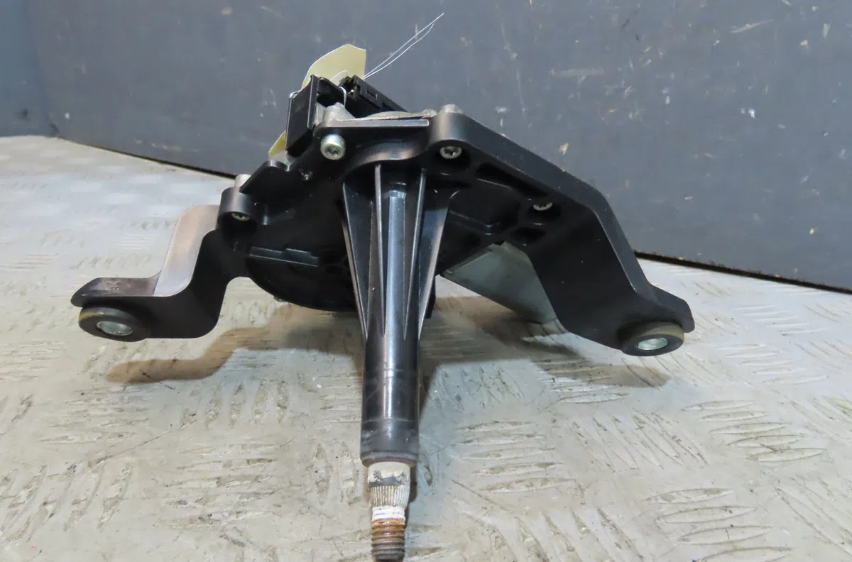Moteur essuie-glace arrière Opel INSIGNIA A Sports Tourer (G09) 2.0 cdti (35) (2008-2015) occasion