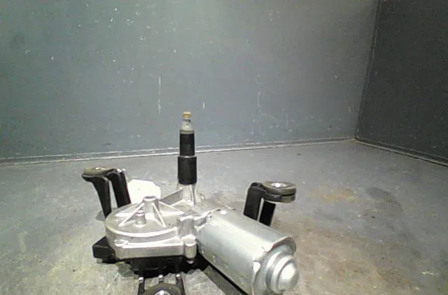 Moteur essuie-glace arrière Opel SIGNUM 3-5 portes (Z03) 2.2 dti (f48) (2003-2004) occasion