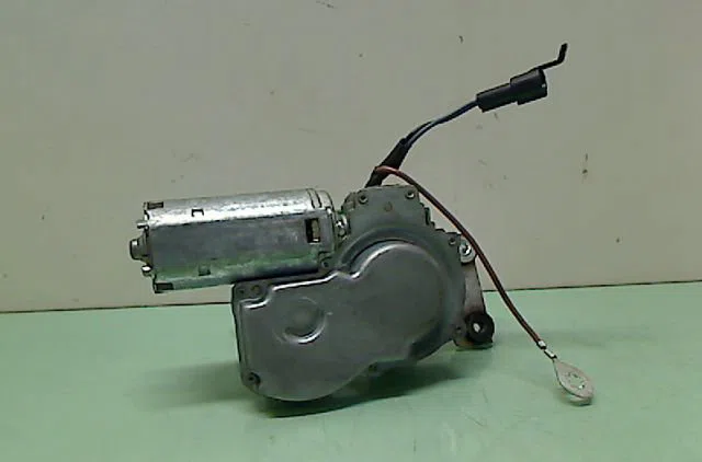 Moteur essuie-glace arrière OPEL TIGRA 1995 occasion