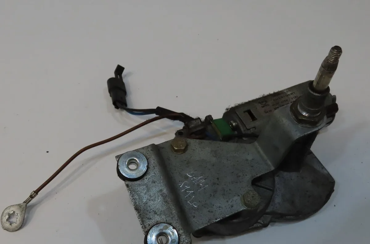 Moteur essuie-glace arrière Opel TIGRA (S93) 1.4 16v (f07) (1994-2000) occasion