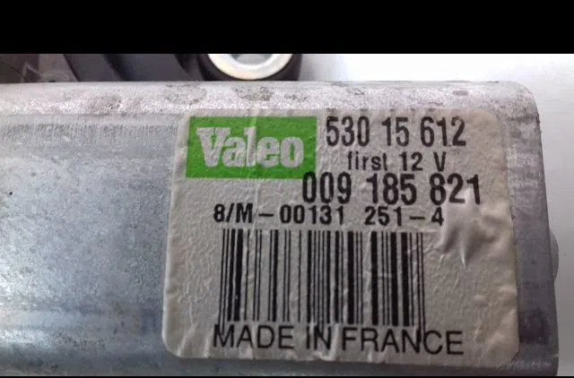 Moteur essuie-glace arrière Opel VECTRA C GTS (Z02) 1.9 cdti (f68) (2004-2009) occasion