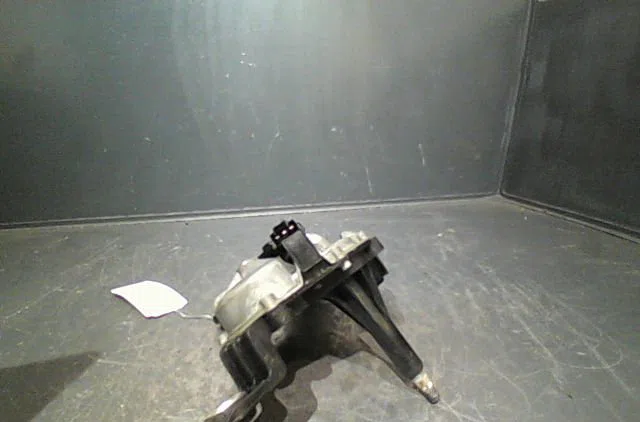 Moteur essuie-glace arrière OPEL ZAFIRA 2006 occasion