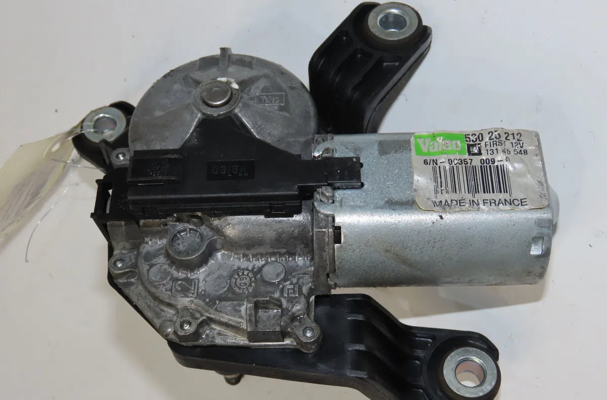 Moteur essuie-glace arrière Opel ZAFIRA - ZAFIRA FAMILY B (A05) 1.7 cdti (m75) (2008-2015) 5 portes occasion