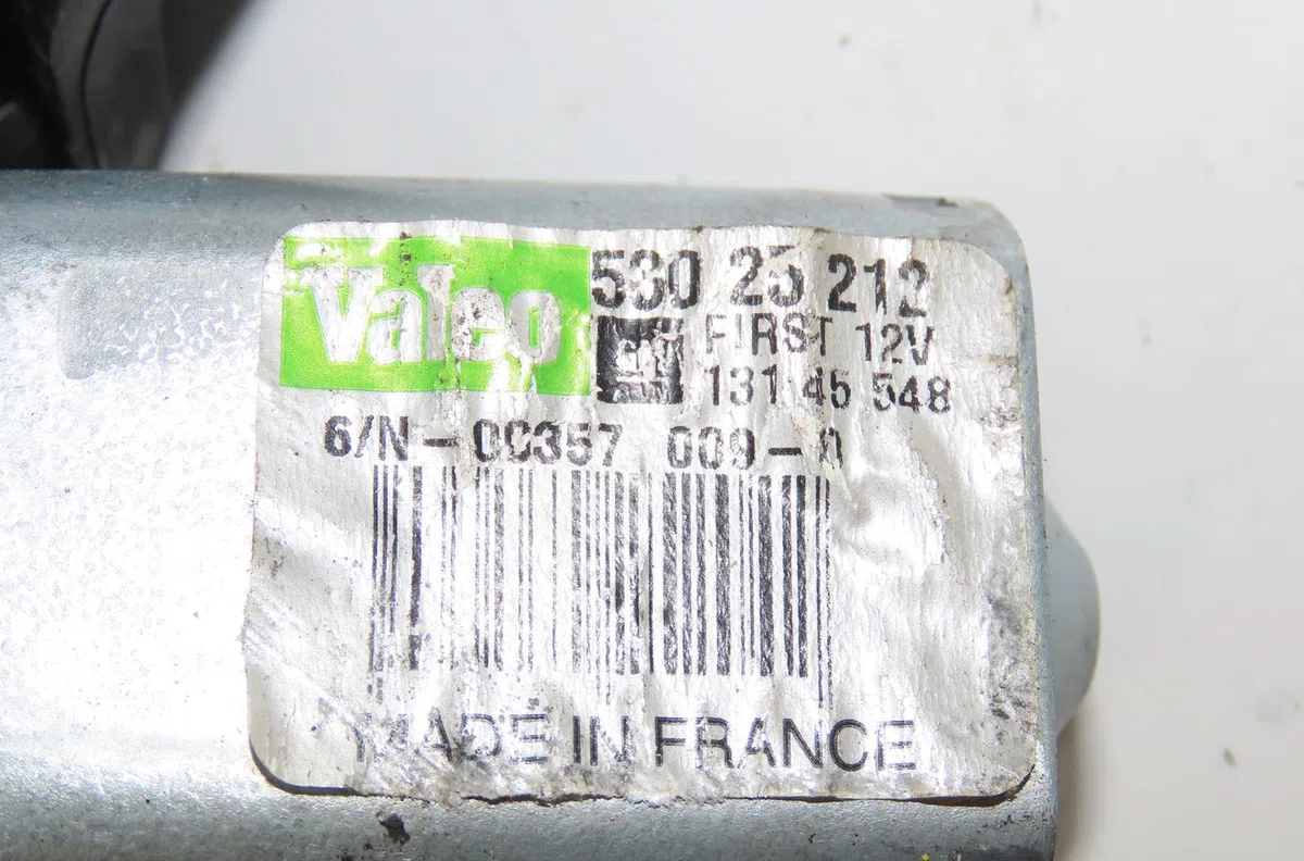 Moteur essuie-glace arrière Opel ZAFIRA - ZAFIRA FAMILY B (A05) 1.7 cdti (m75) (2008-2015) 5 portes occasion