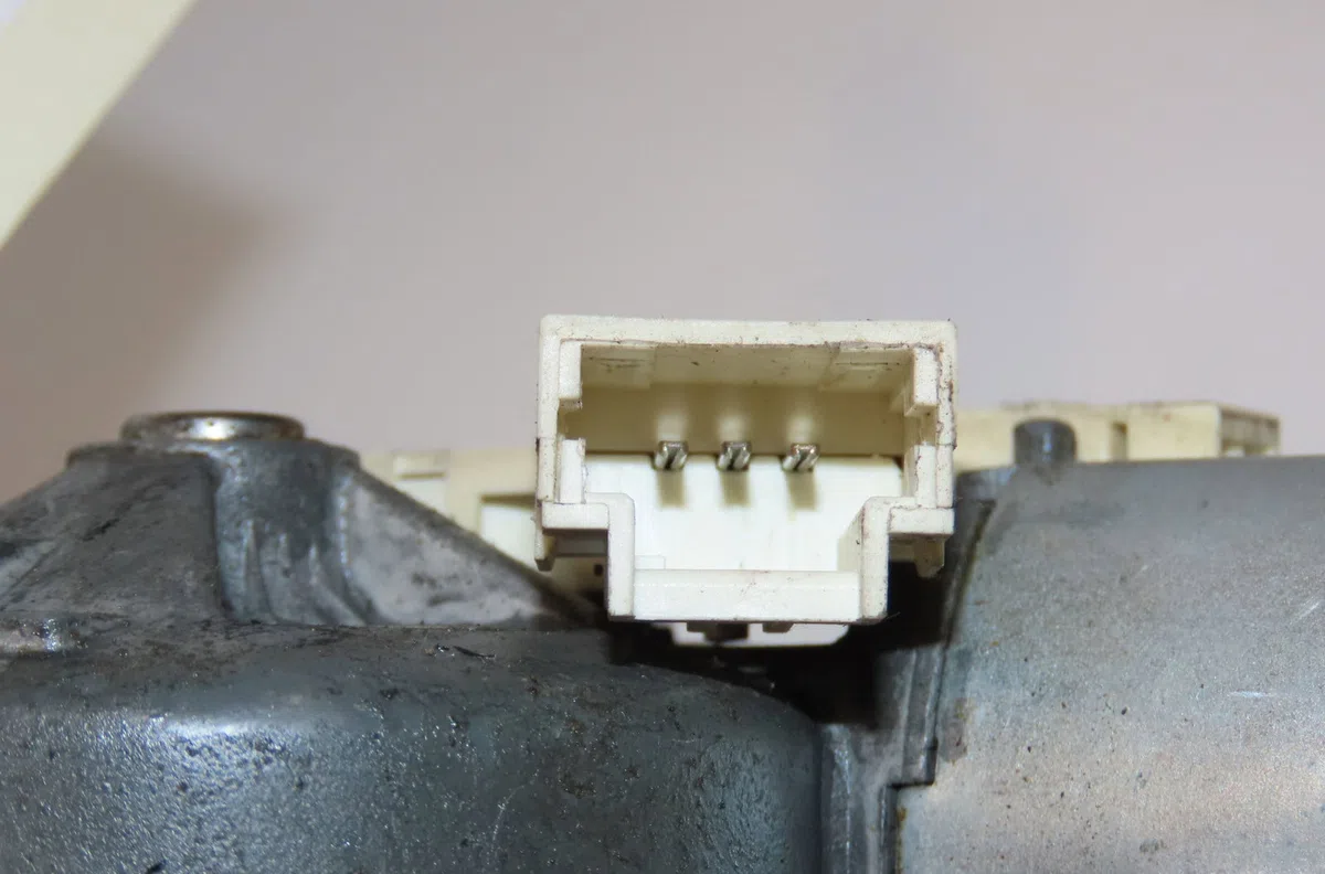 Moteur essuie-glace arrière Peugeot 106 II (1A_, 1C_) 1.5 d (1998-2004) 3 portes occasion