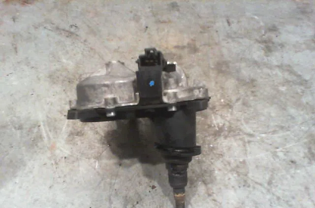 Moteur essuie-glace arrière PEUGEOT 107 2006 occasion