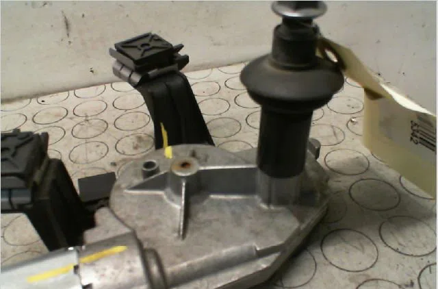 Moteur essuie-glace arrière PEUGEOT 207 Phase 1 01-2006--06-2009 1.4 HDI 70ch occasion