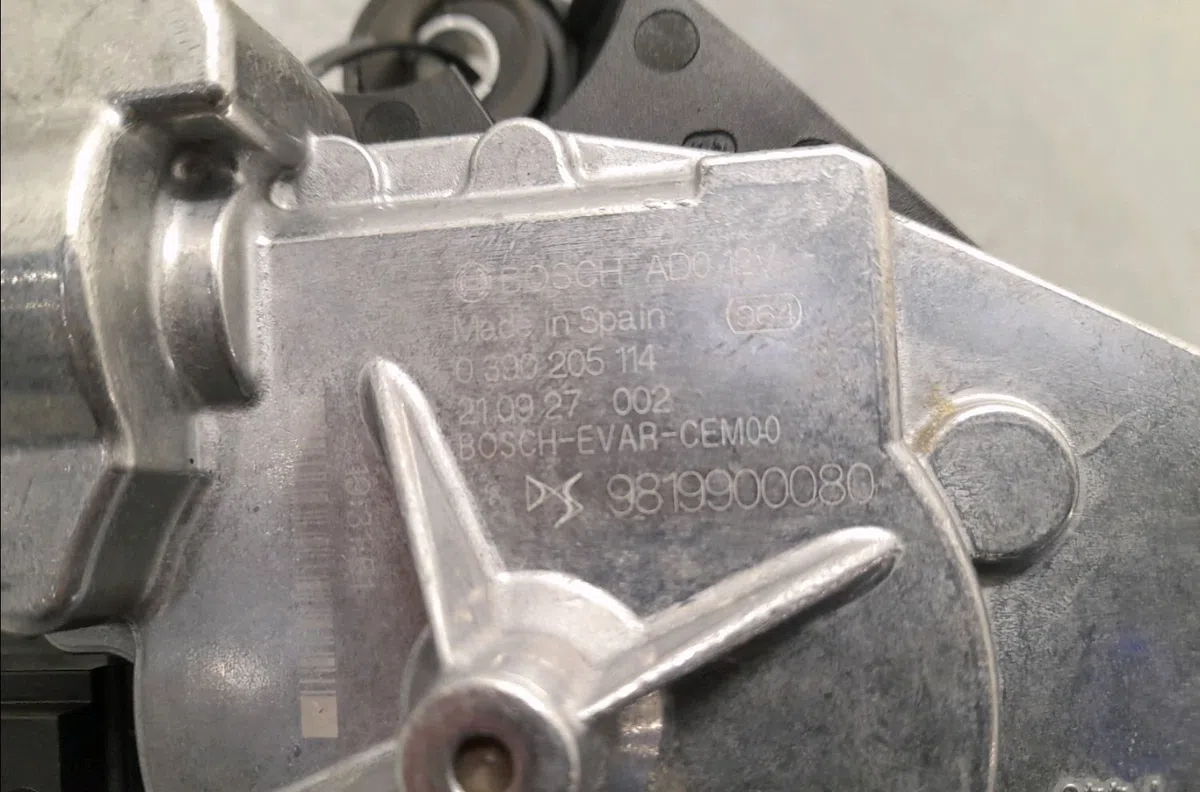 Moteur essuie-glace arrière Peugeot 208 II (UB_, UP_, UW_, UJ_) 1.5 bluehdi 100 (2019) occasion