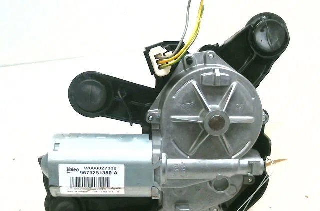 Moteur essuie-glace arrière PEUGEOT 208 occasion