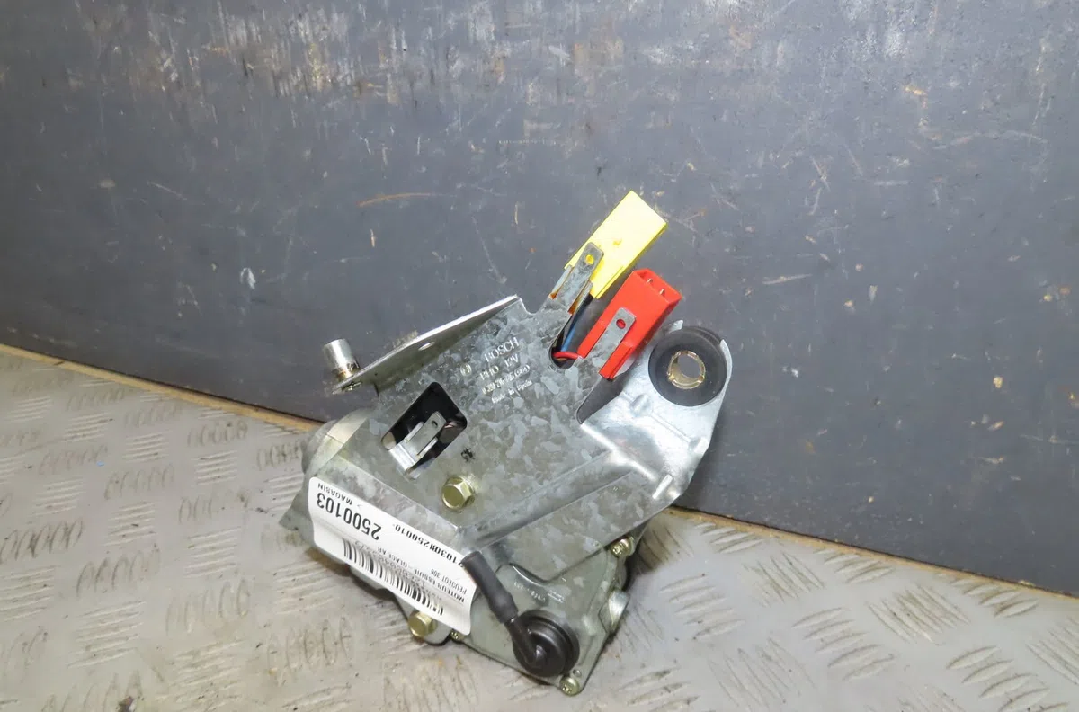 Moteur essuie-glace arrière Peugeot 306 3-5 portes (7A, 7C, N3, N5) 1.6 (1993-2000) occasion