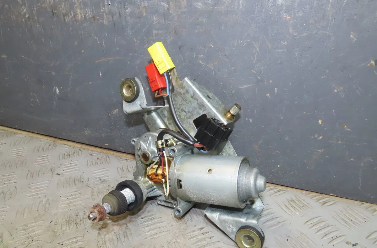 Moteur essuie-glace arrière Peugeot 306 3-5 portes (7A, 7C, N3, N5) 1.6 (1993-2000) occasion