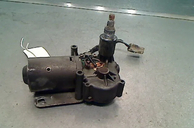 Moteur essuie-glace arrière PEUGEOT 405 1993 occasion