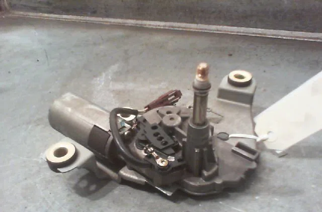 Moteur essuie-glace arrière PEUGEOT 406 Phase 1 10-1995--04-1999 occasion