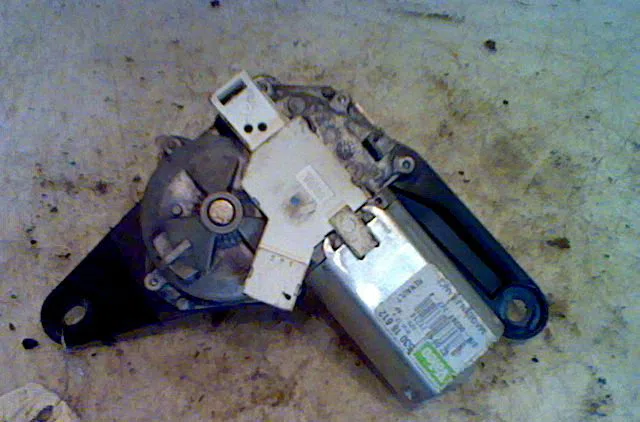 Moteur essuie-glace arrière RENAULT CLIO II 2004 occasion