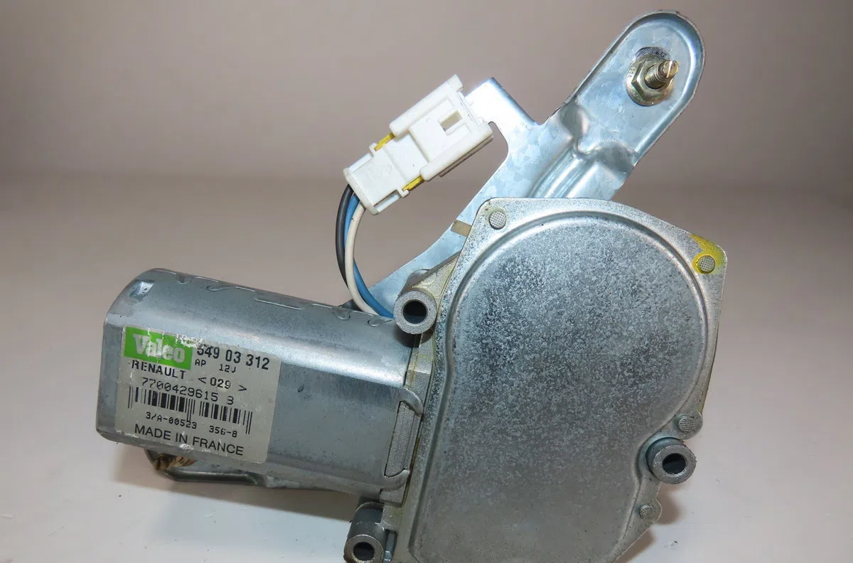 Moteur essuie-glace arrière Renault CLIO II (BB_, CB_) 1.6 16v (bb01, bb0h, bb0t, bb14, bb1d, bb1r, bb2kl, bb3g... (1998