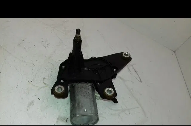 Moteur essuie-glace arrière Renault CLIO III (BR0-1, CR0-1) 1.5 dci (br17, cr17) (2005-2012) 5 portes occasion