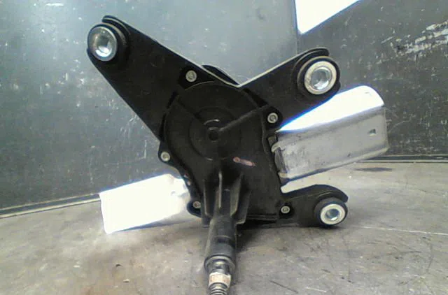 Moteur essuie-glace arrière Renault CLIO III (BR0-1, CR0-1) 1.5 dci (c-br0g, c-br1g) (2005-2012) 5 portes occasion