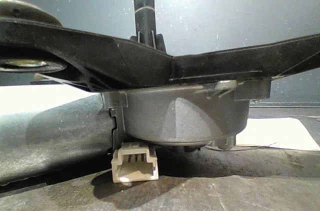 Moteur essuie-glace arrière Renault CLIO III Grandtour (KR0-1_) 1.5 dci (kr0f) (2007-2012) 5 portes occasion