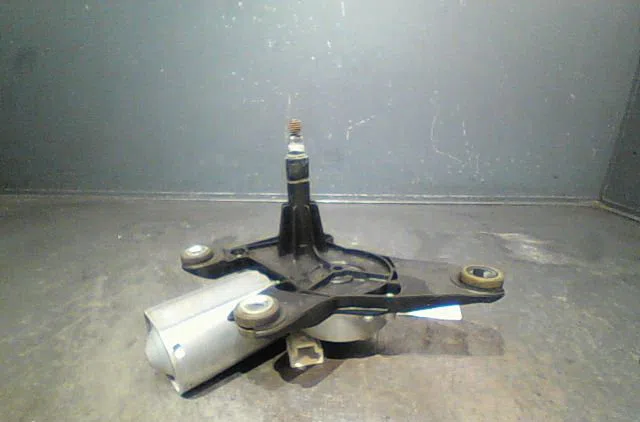 Moteur essuie-glace arrière Renault CLIO III Grandtour (KR0-1_) 1.5 dci (kr0f) (2007-2012) 5 portes occasion