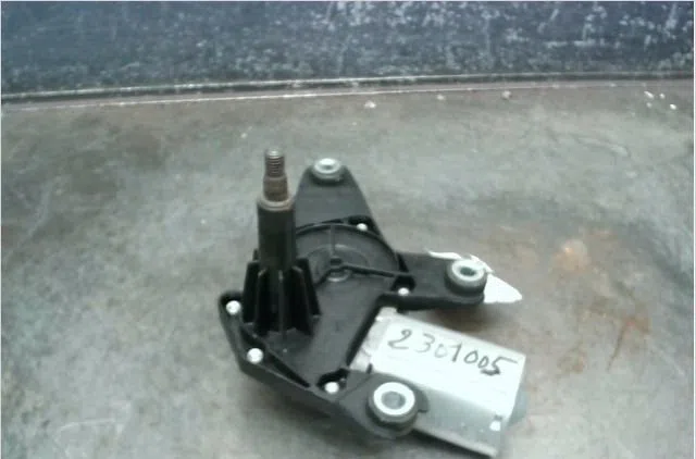 Moteur essuie-glace arrière Renault CLIO III Grandtour (KR0-1_) 1.6 16v (kr0b) (2007-2012) occasion