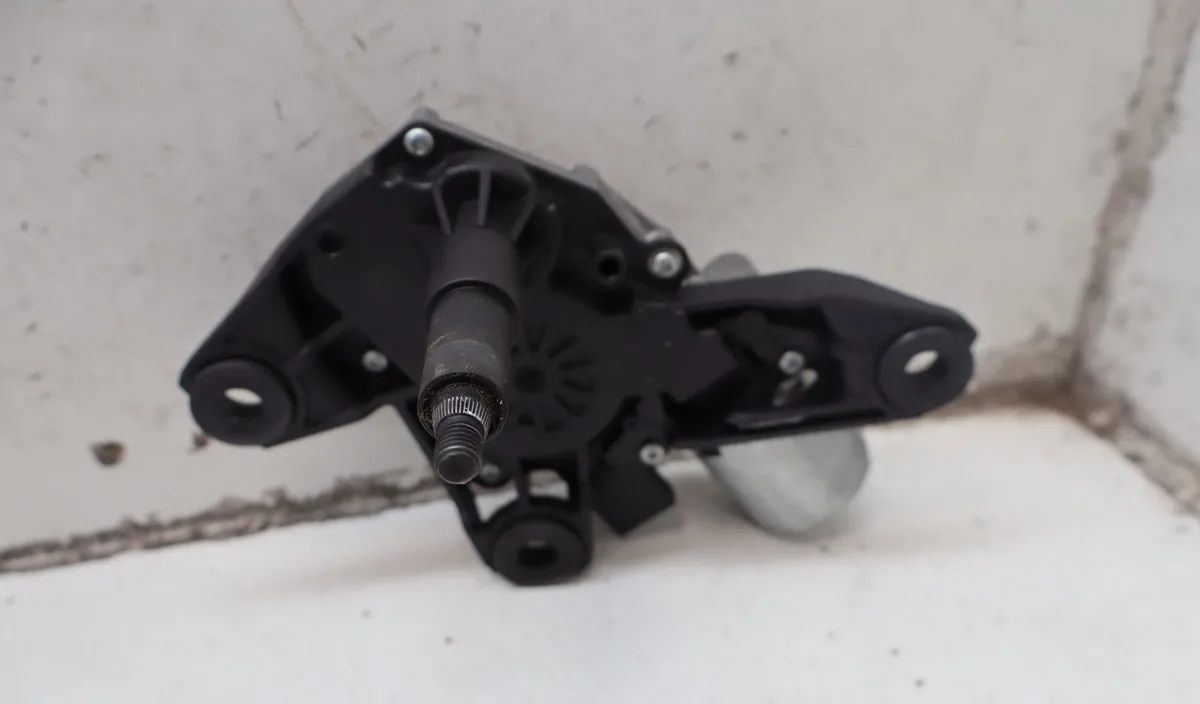 Moteur essuie-glace arrière Renault CLIO V (B7_) 1.0 tce 100 (b7mt) (2019) occasion
