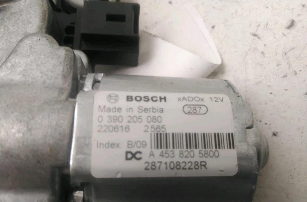 Moteur essuie-glace arrière Renault CLIO V (B7_) 1.5 blue dci 100 (b7ad) (2021) occasion