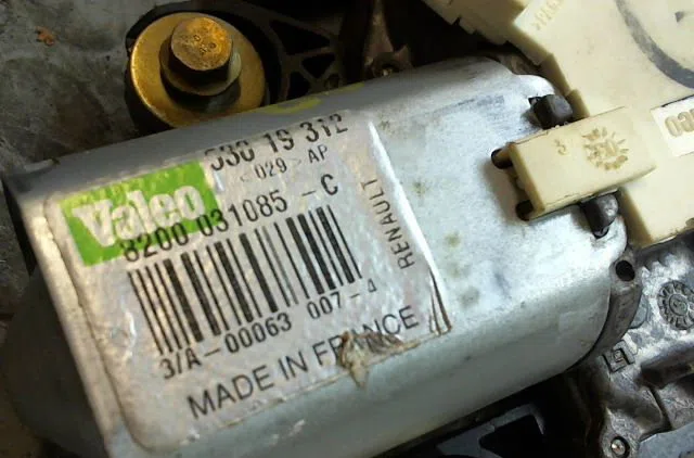Moteur essuie-glace arrière Renault ESPACE IV (JK0-1_) 2.0 turbo (jk0a, jk0b, jk0n) (2002) occasion