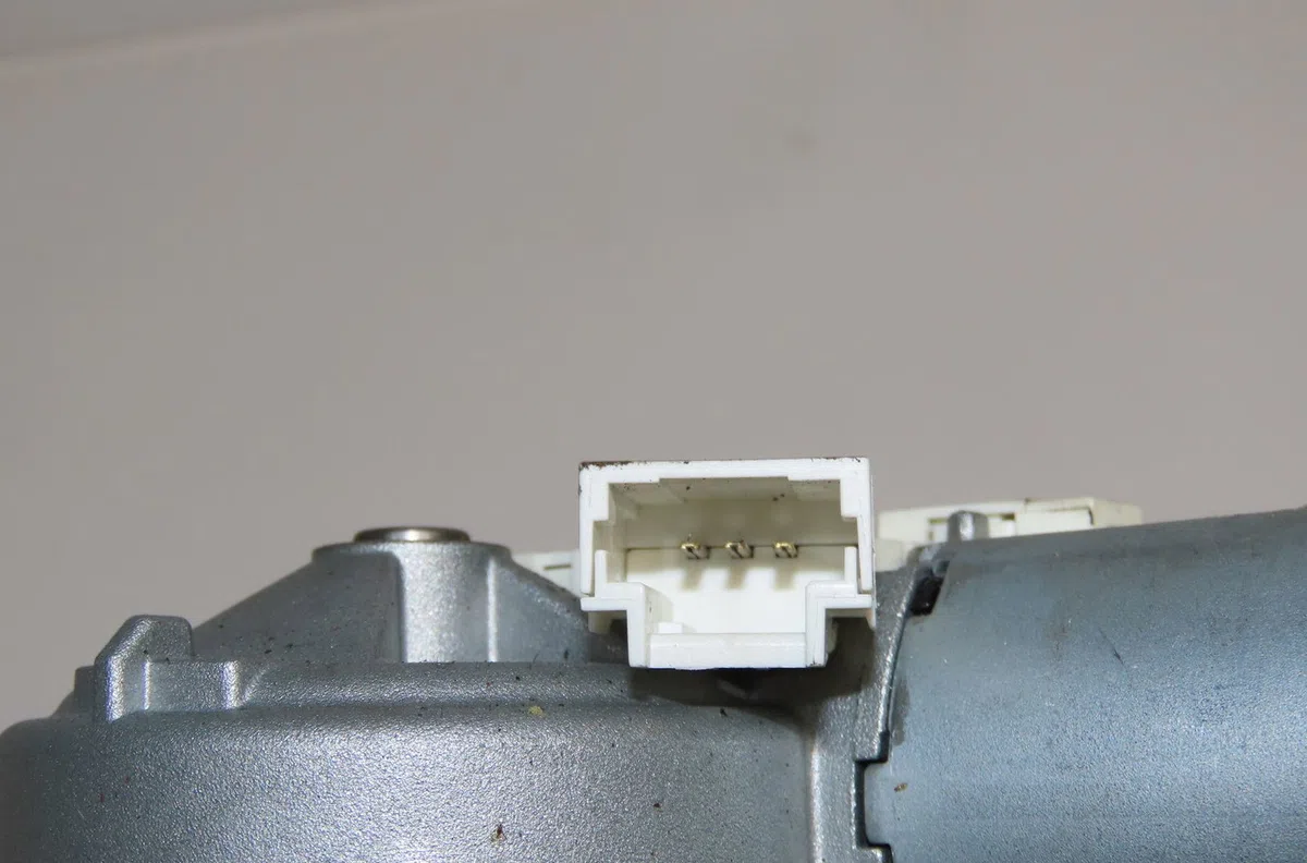 Moteur essuie-glace arrière Renault LAGUNA II Grandtour (KG0-1_) 1.9 dci (kg0g) (2001-2007) occasion