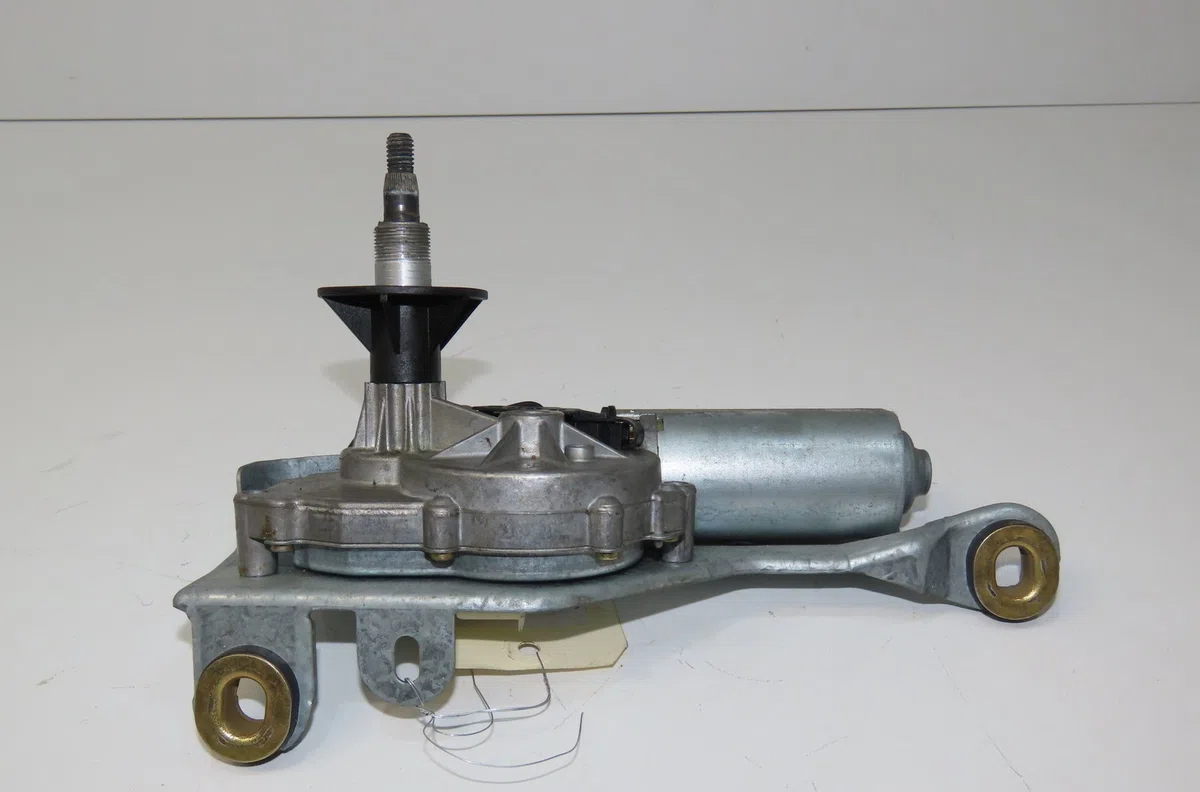 Moteur essuie-glace arrière Renault MEGANE I Coupé (DA0-1_) 1.6 e (da0f) (1996-1999) occasion