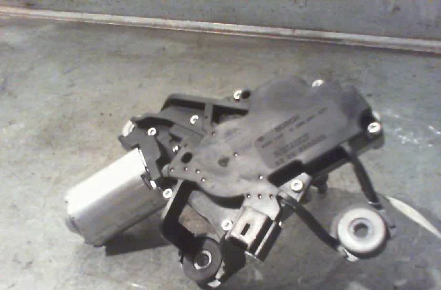Moteur essuie-glace arrière RENAULT MEGANE II Phase 1 09-2003--12-2005 occasion