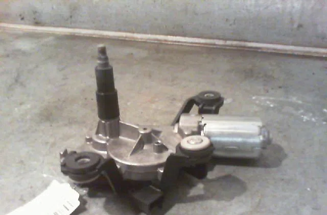 Moteur essuie-glace arrière RENAULT MEGANE II Phase 1 09-2003--12-2005 occasion