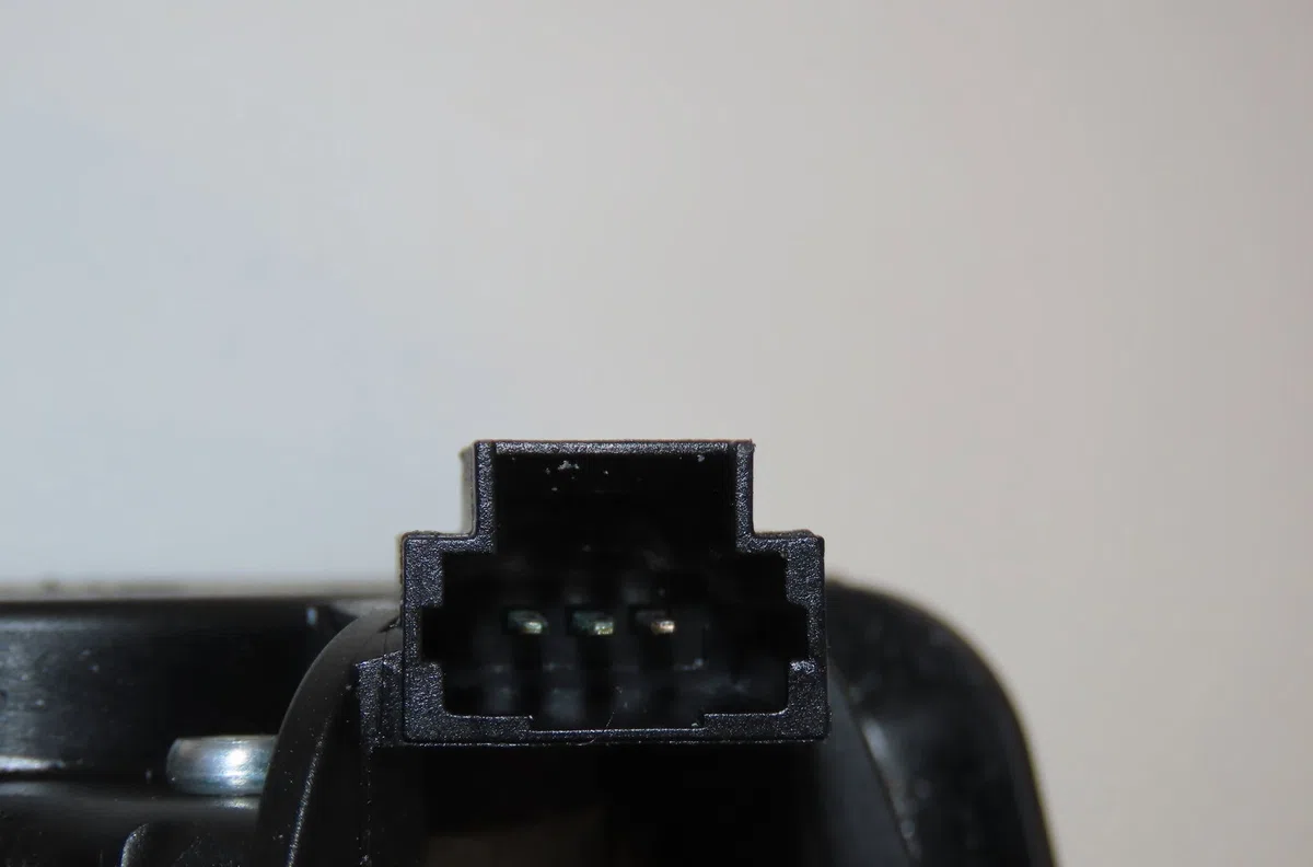 Moteur essuie-glace arrière Renault MEGANE III 3-5 portes (BZ0-1_, B3_) 1.2 tce (bz2b, bz11) (2012-2015) 5 portes occasi