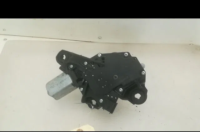 Moteur essuie-glace arrière Renault MEGANE III 3-5 portes (BZ0-1_, B3_) 1.5 dci (bz09, bz0d, bz1w, bz29, bz14) (2009) 5 