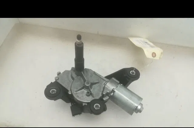 Moteur essuie-glace arrière Renault MEGANE III Grandtour (KZ0-1) 1.5 dci (kz09, kz0d, kz1g, kz29, kz14, kz1w, kz10, kz1f