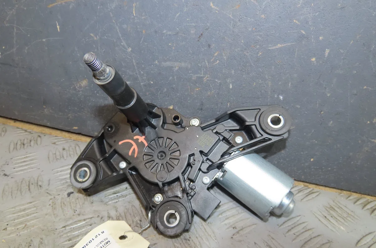Moteur essuie-glace arrière Renault MEGANE IV 3-5 portes (B9A-M-N_) 1.2 tce 100 (b9ms) (2015) occasion