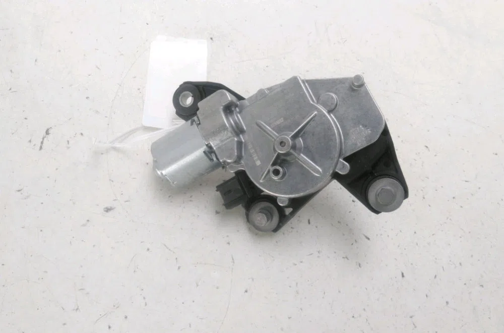 Moteur essuie-glace arrière Renault MEGANE IV 3-5 portes (B9A-M-N_) 1.5 blue dci 115 (b9a6) (2018) occasion