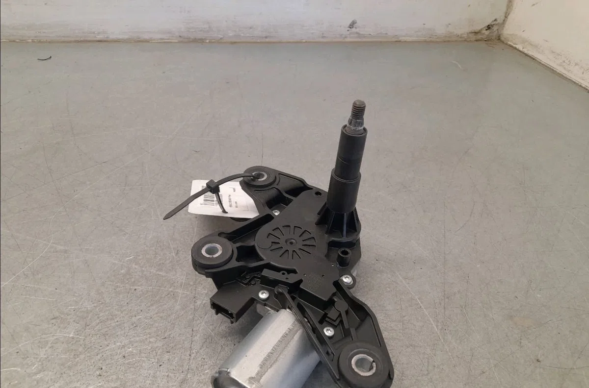 Moteur essuie-glace arrière Renault MEGANE IV Estate (K9A-M-N_) 1.2 tce 130 (k9mr) (2016) occasion