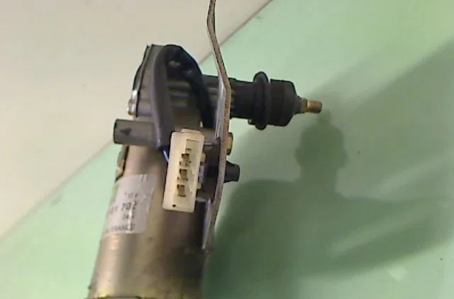 Moteur essuie-glace arrière RENAULT R5 1994 occasion