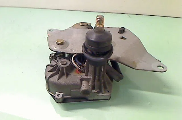 Moteur essuie-glace arrière RENAULT R5 1994 occasion