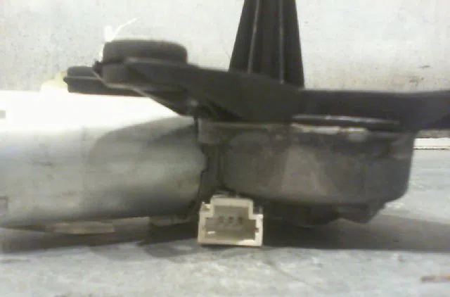 Moteur essuie-glace arrière Renault SCÉNIC II (JM0-1_) 1.9 dci (jm0g, jm12, jm1g, jm2c) (2003-2006) occasion