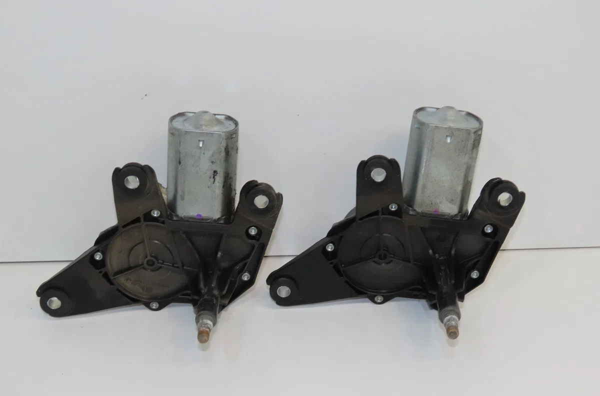 Moteur essuie-glace arrière Renault TRAFIC II Autobus-Autocar (JL) 1.9 dci 80 (jl0b) (2001-2006) occasion