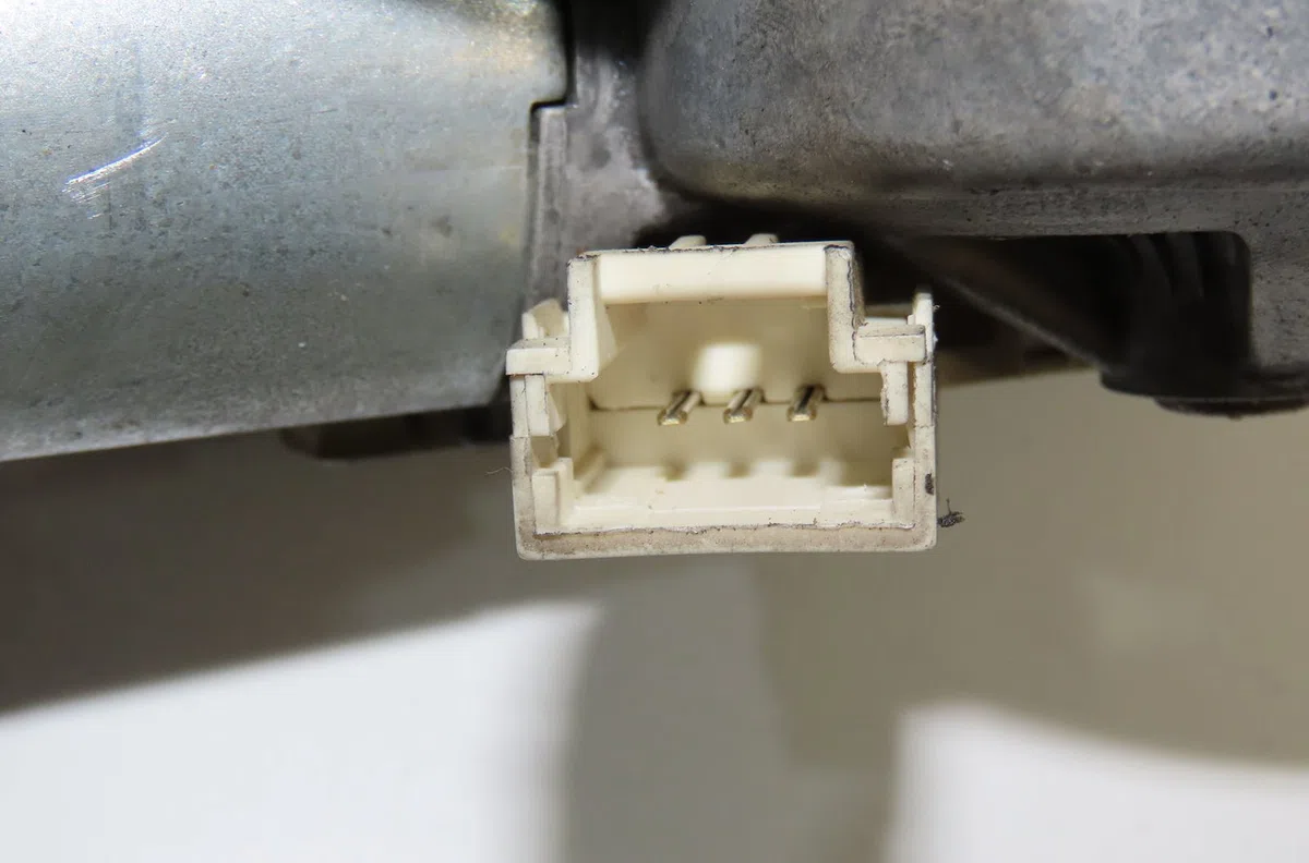 Moteur essuie-glace arrière Renault TRAFIC II Autobus-Autocar (JL) 1.9 dci 80 (jl0b) (2001-2006) occasion