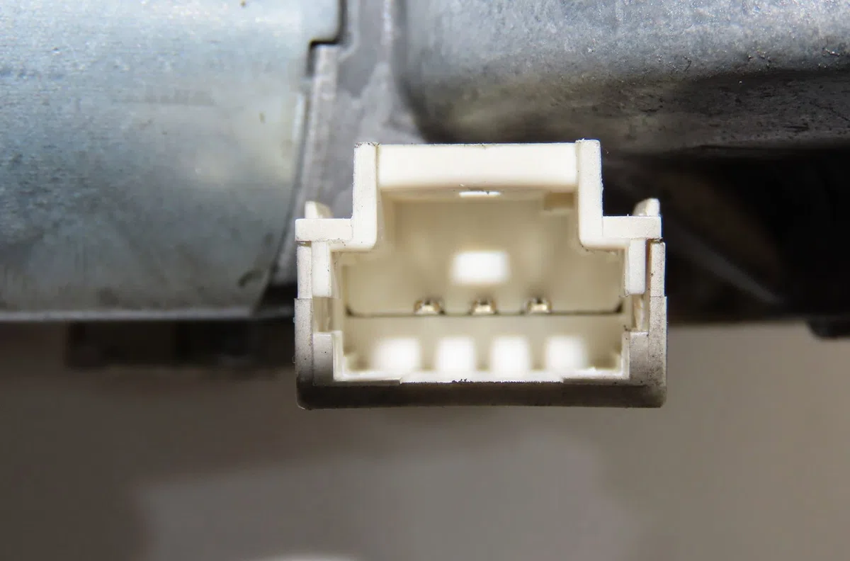 Moteur essuie-glace arrière Renault TRAFIC II Autobus-Autocar (JL) 1.9 dci 80 (jl0b) (2001-2006) occasion