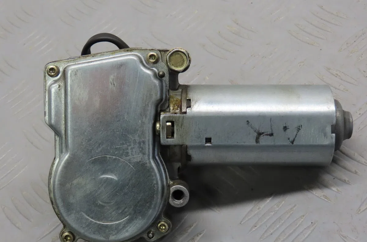 Moteur essuie-glace arrière Renault TWINGO I (C06_) 1.2 16v (c06c, c06d, c06k) (2001-2007) 3 portes occasion