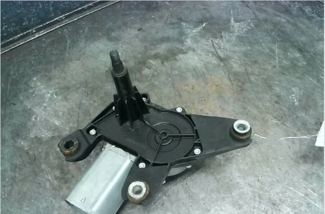 Moteur essuie-glace arrière Renault TWINGO II (CN0_) 1.5 dci 90 (2010) occasion