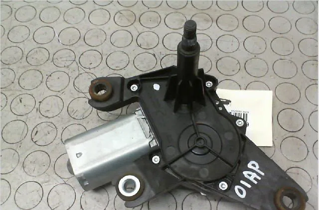 Moteur essuie-glace arrière RENAULT TWINGO II Phase 1 06-2007--11-2011 1.2i 16v 75ch occasion
