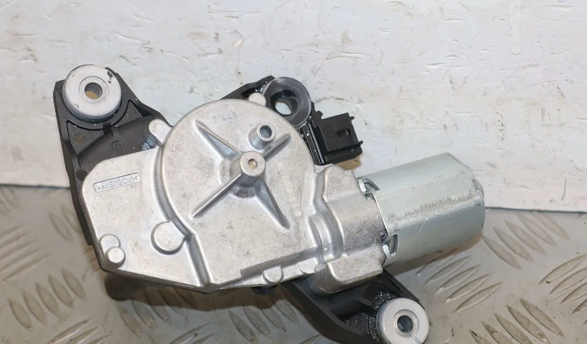 Moteur essuie-glace arrière Renault TWINGO III (BCM_, BCA_) 0.9 tce 90 (2014) 5 portes occasion