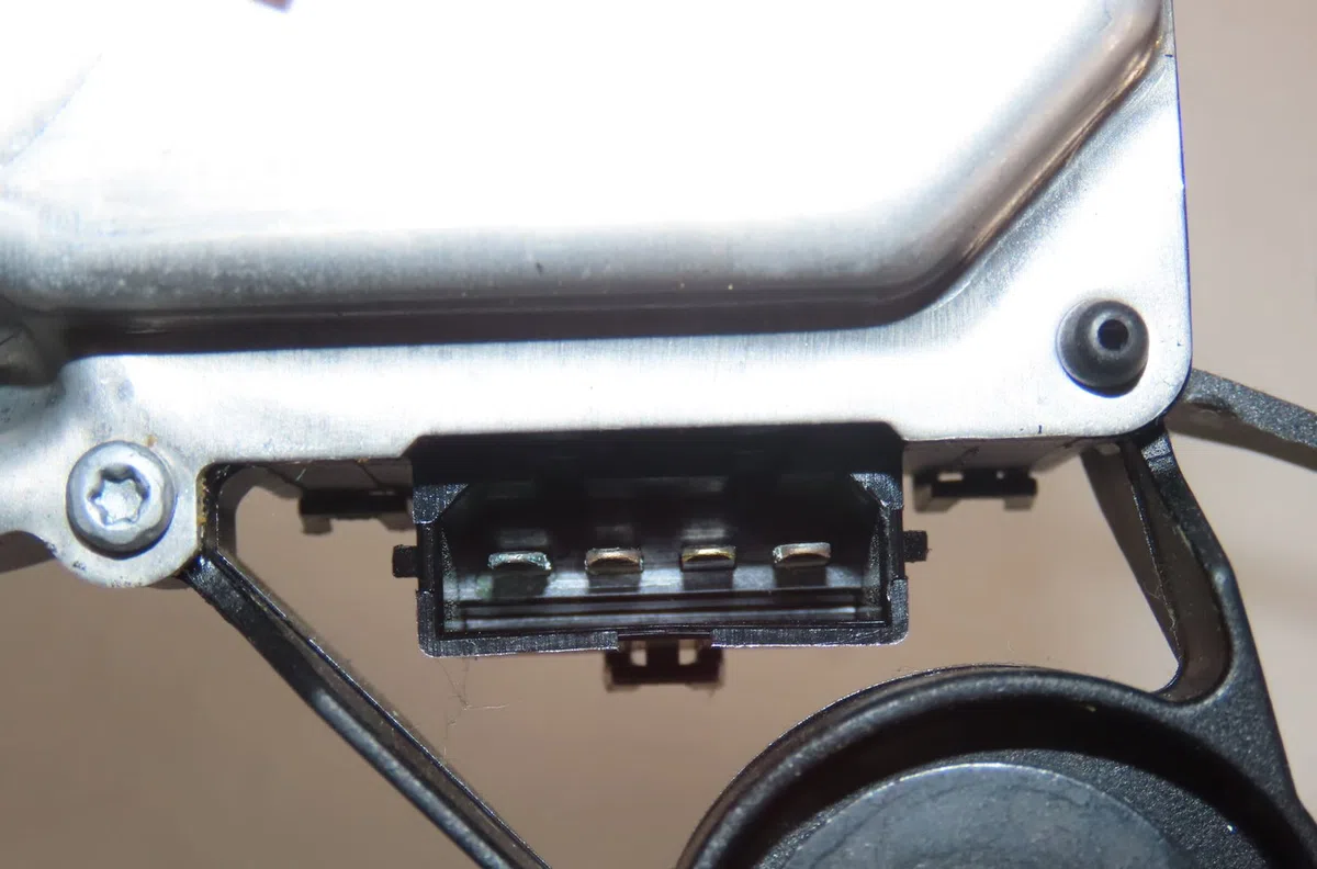 Moteur essuie-glace arrière Seat IBIZA IV (6J5, 6P1) 1.2 (2009-2011) occasion