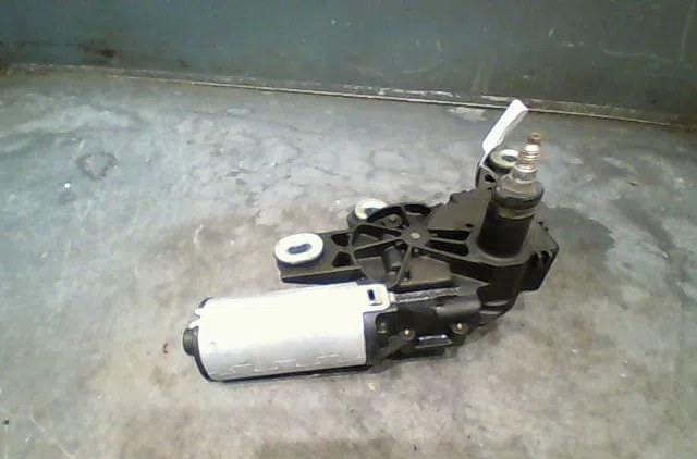 Moteur essuie-glace arrière Skoda OCTAVIA I (1U2) 1.9 tdi (1996-2010) occasion