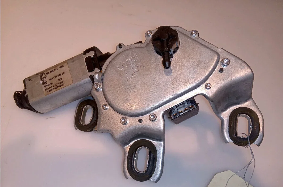 Moteur essuie-glace arrière Skoda OCTAVIA II (1Z3) 1.9 tdi (2004-2010) occasion